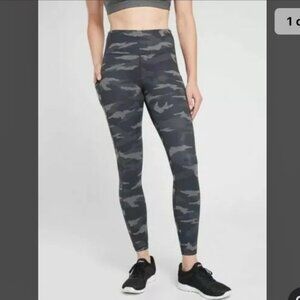 ATHLETA Ultimate Stash Pocket Camo 7/8 Tight NWT